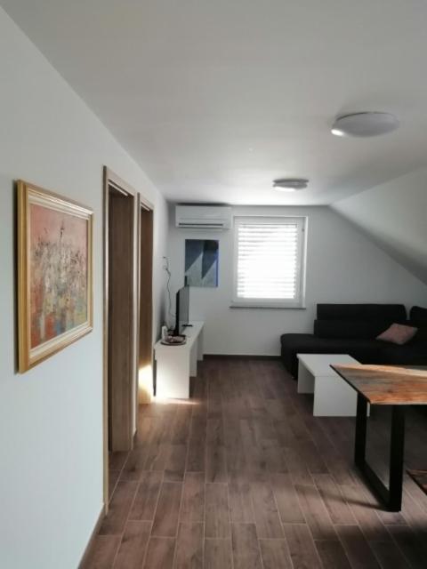 Blatnikov Hram Hotel Dvor Luaran gambar