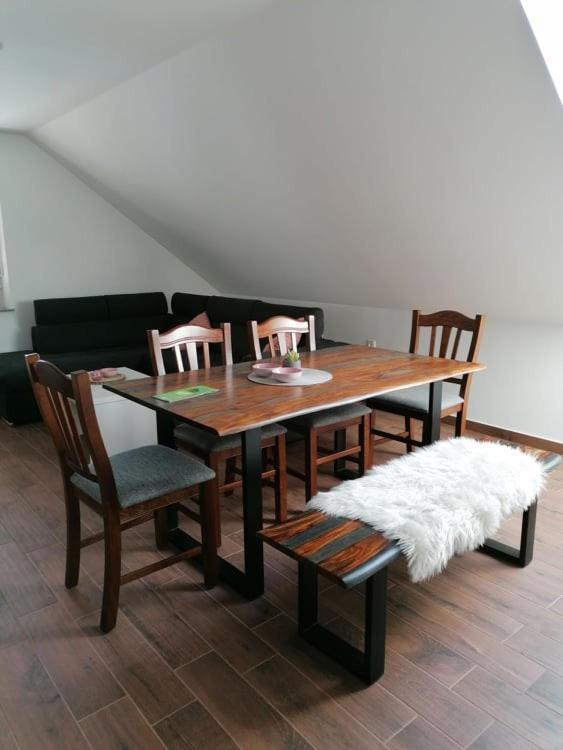 Blatnikov Hram Hotel Dvor Luaran gambar