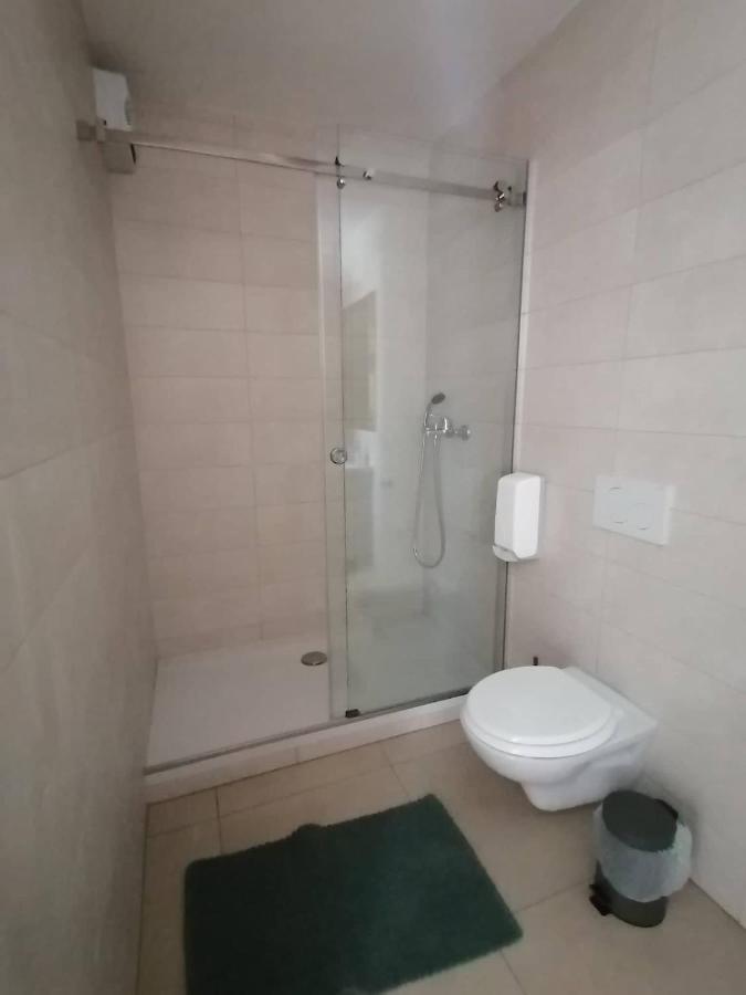 Blatnikov Hram Hotel Dvor Luaran gambar